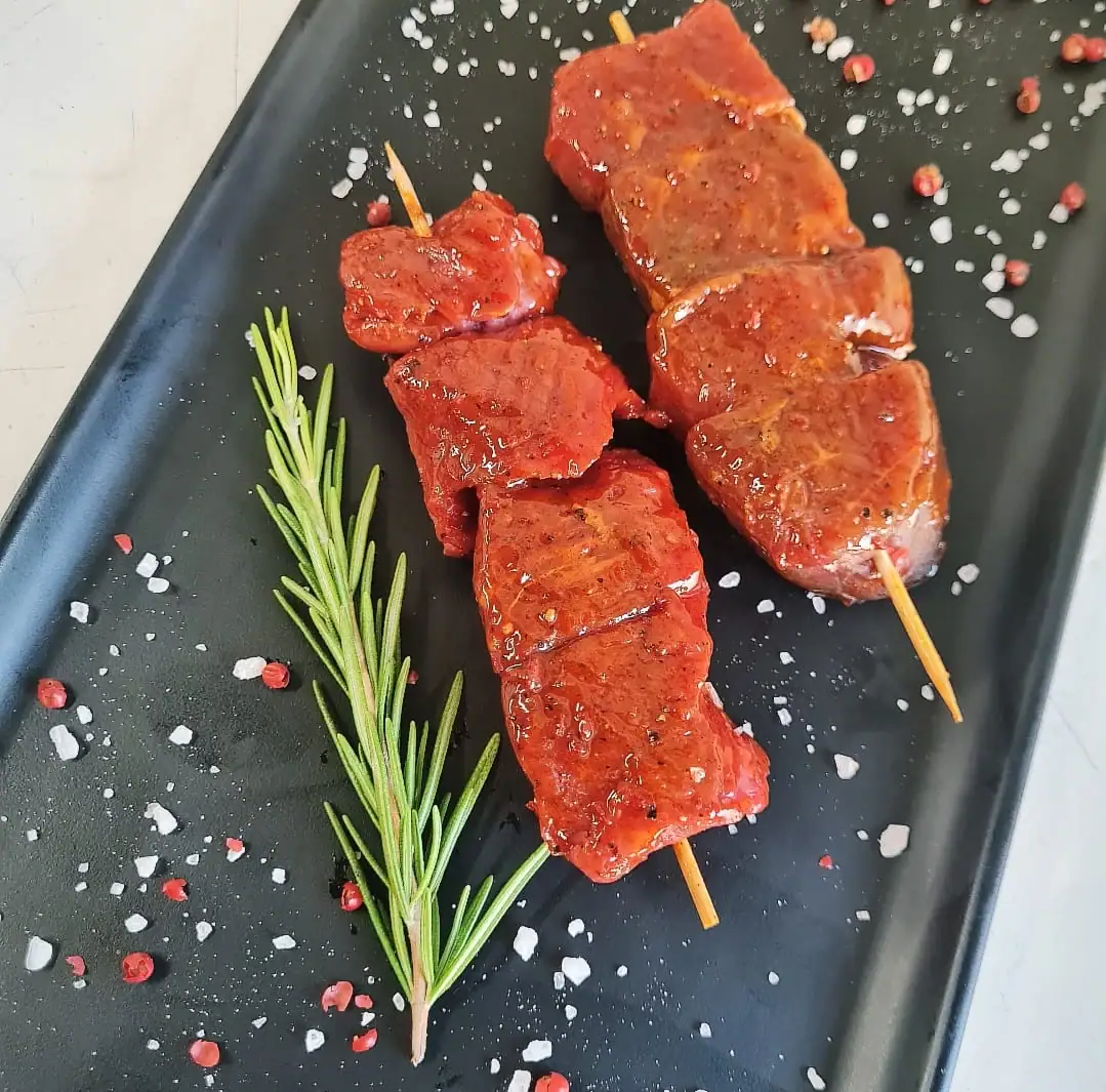 Spiedini di Black Angus marinati in salsa BBQ artigianale